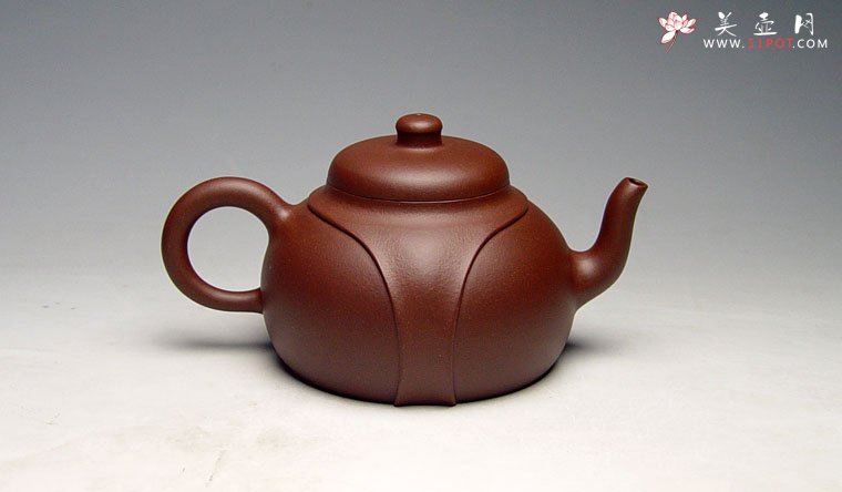 紫砂壶图片：矮龙带壶 - 宜兴紫砂壶网