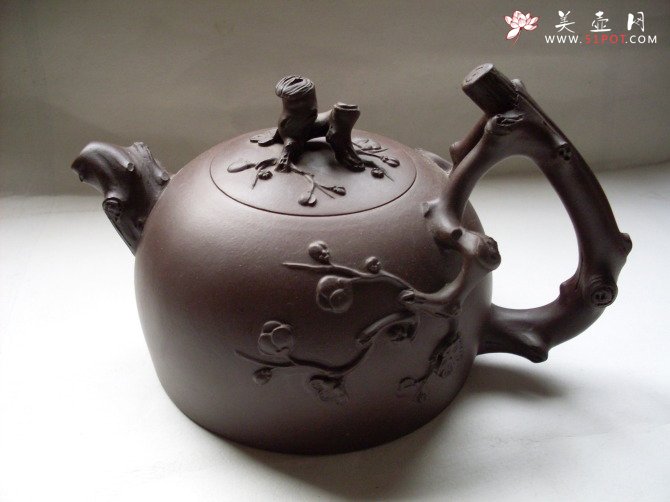 紫砂壶图片：春色壶获工艺美术大师精品博览会金奖 - 宜兴紫砂壶网