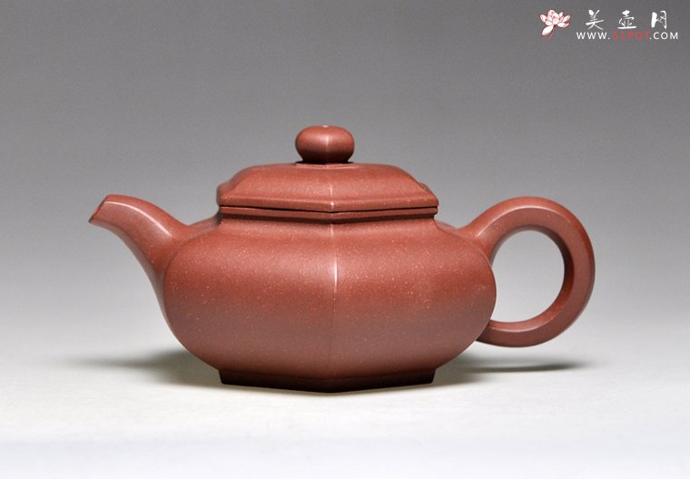 紫砂壶图片：《六方仿古》泥料：底槽清 容量：250cc - 宜兴紫砂壶网