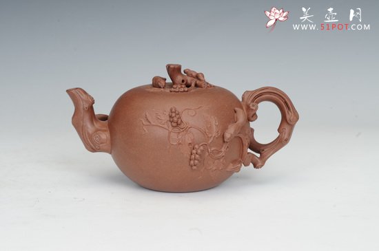 紫砂壶图片：松鼠葡萄 - 宜兴紫砂壶网