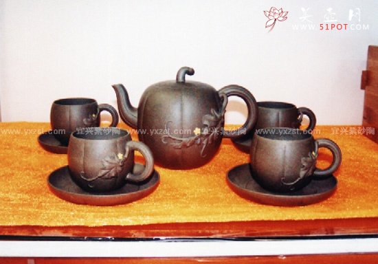 紫砂壶图片：大秀瓜套壶 - 宜兴紫砂壶网