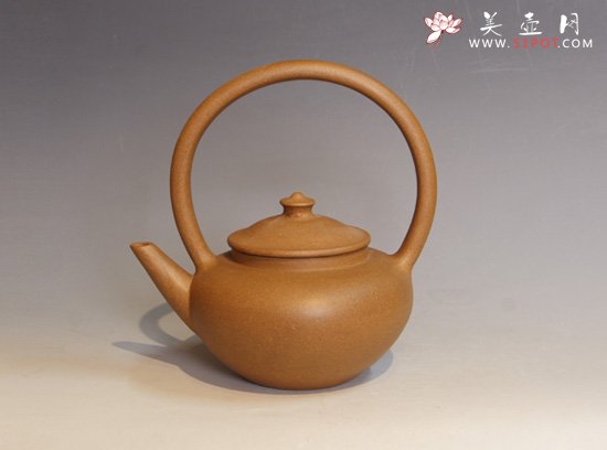 紫砂壶图片：太虚提梁（本山绿泥） - 宜兴紫砂壶网