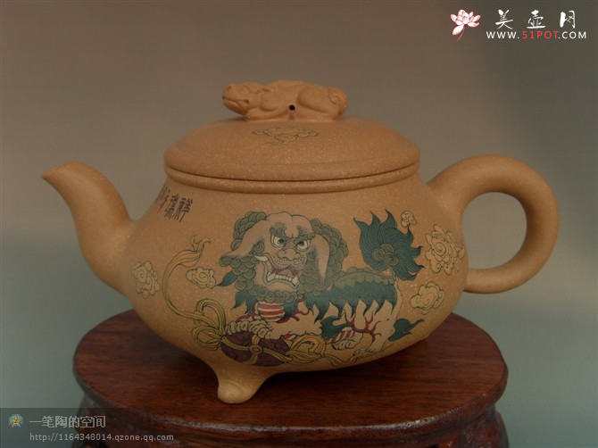 紫砂壶图片：玉兽问鼎 - 宜兴紫砂壶网
