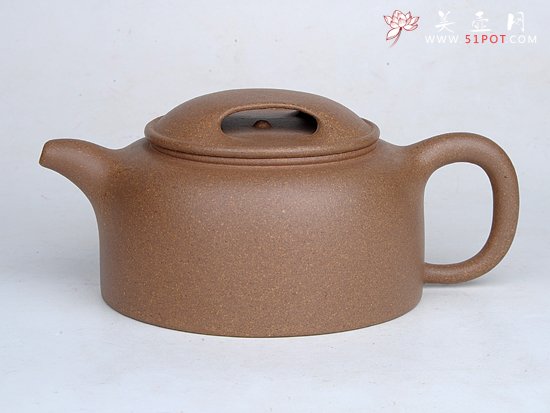 紫砂壶图片：牛盖莲子  容量：400CC  泥料：段泥 - 宜兴紫砂壶网