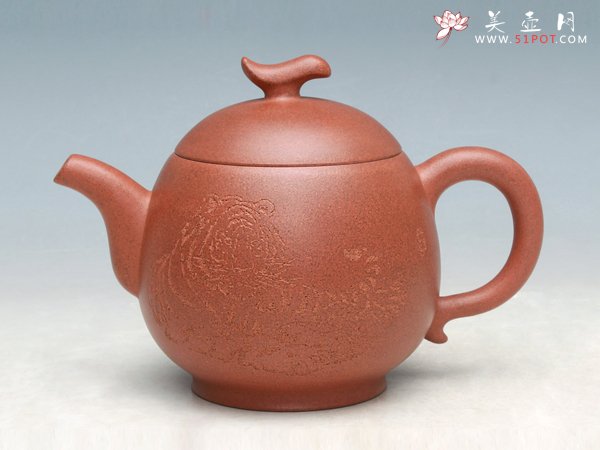 紫砂壶图片：春芽壶（画家田茂怀合作）（段泥） - 宜兴紫砂壶网