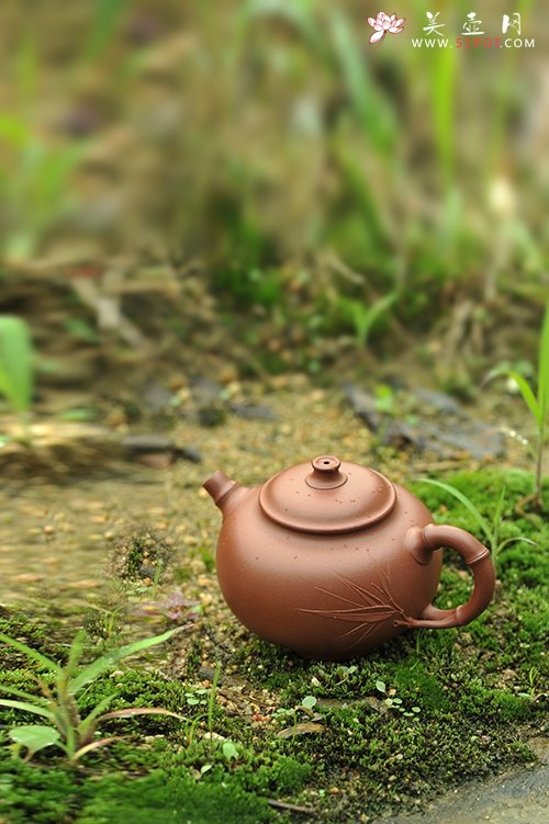 紫砂壶图片：竹鼎-场景照 - 宜兴紫砂壶网