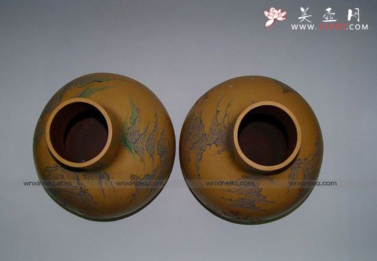 紫砂壶图片：高级工艺大师邵新和亲自制做雕刻的=[佛肚瓶](售出) - 宜兴紫砂壶网