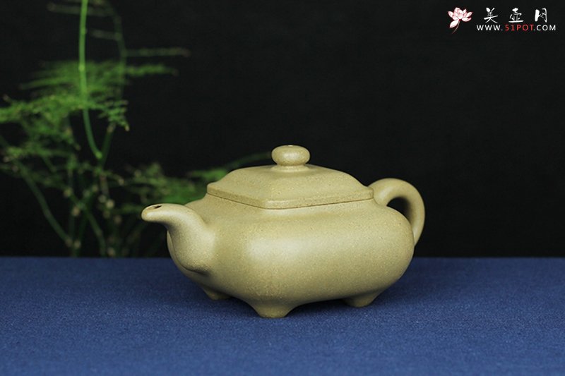 紫砂壶图片：传炉段泥 - 宜兴紫砂壶网