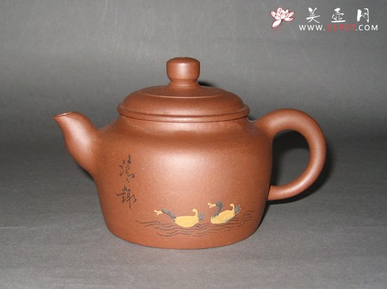 紫砂壶图片：德钟壶:范美勤制 - 宜兴紫砂壶网