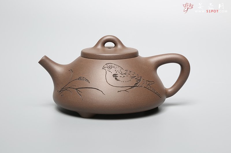 紫砂壶图片：石瓢 上海油画雕塑院徐勇良教授刻绘 - 宜兴紫砂壶网