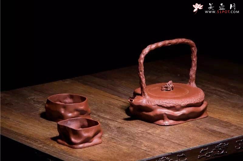 紫砂壶图片：山居秋暝之山中居士 - 宜兴紫砂壶网