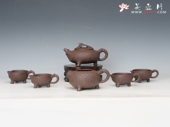 紫砂壶图片：金蟾套壶 - 宜兴紫砂壶网