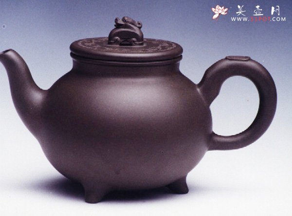 紫砂壶图片：三足玉狮壶 - 宜兴紫砂壶网