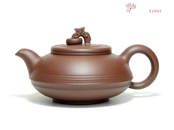 紫砂壶图片：双鱼玉璧 - 宜兴紫砂壶网