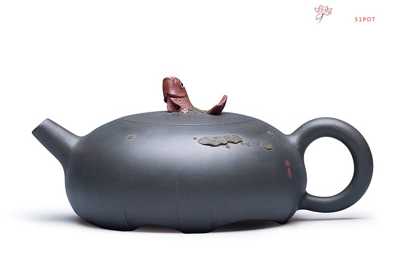 紫砂壶图片：荷塘系列-云卷鱼跃 - 宜兴紫砂壶网