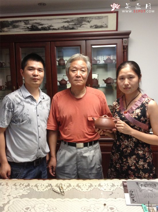 紫砂壶图片：与汤明皋老师在一起 - 宜兴紫砂壶网