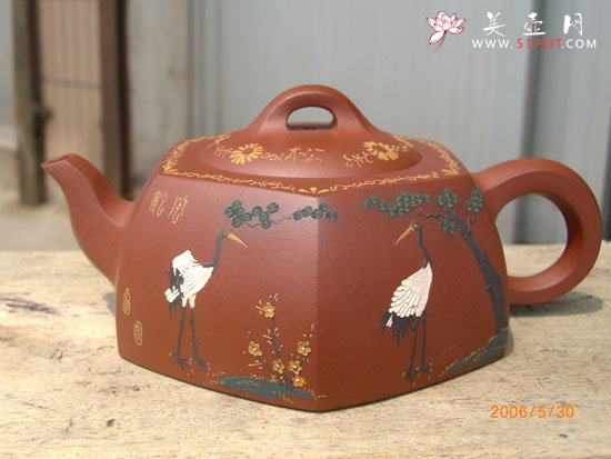 紫砂壶图片：松鹤延年 - 宜兴紫砂壶网