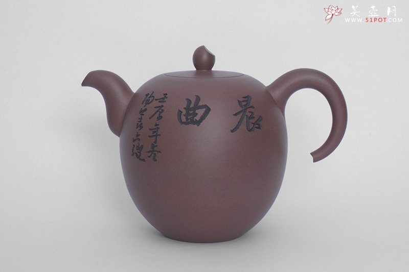 紫砂壶图片：晨曲壶（江苏省书法院创作部主任张六弢书法） - 宜兴紫砂壶网