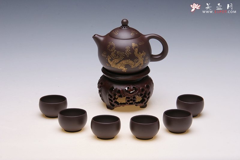 紫砂壶图片：祥龙戏珠套具 - 宜兴紫砂壶网