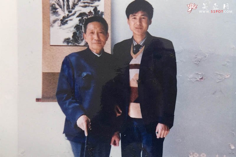 紫砂壶图片：与顾景舟合影 - 宜兴紫砂壶网