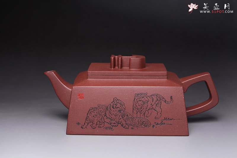 紫砂壶图片：祥虎纳福 - 宜兴紫砂壶网