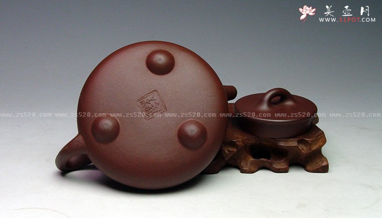 紫砂壶图片：全手工《景舟石瓢》容量：300cc，家藏原矿底槽清，全手工鼎立制作，挺拔有力，韵味十足，吴建平代表作 - 宜兴紫砂壶网