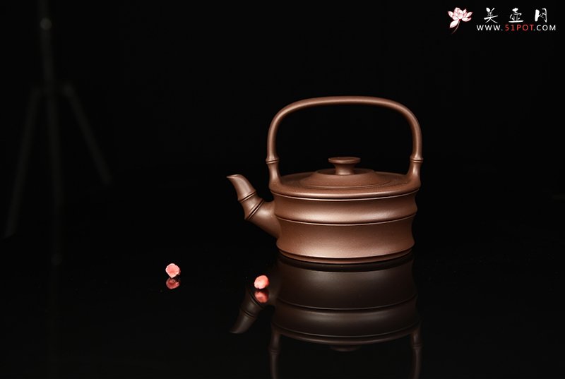 紫砂壶图片：扁竹提梁 - 宜兴紫砂壶网