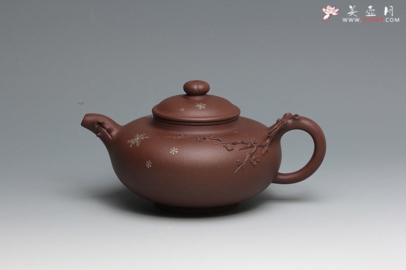 紫砂壶图片：踏雪寻梅之华君壶 - 宜兴紫砂壶网