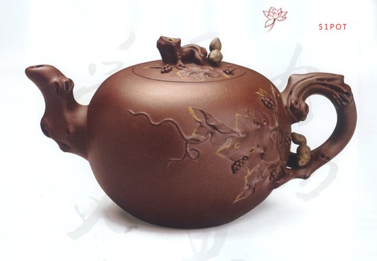 紫砂壶图片：松鼠葡萄 - 宜兴紫砂壶网