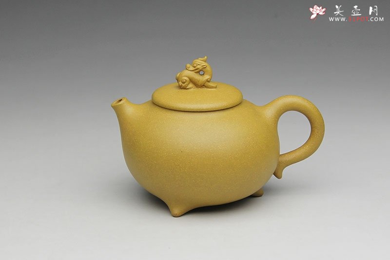 紫砂壶图片：三脚尊龙 - 宜兴紫砂壶网