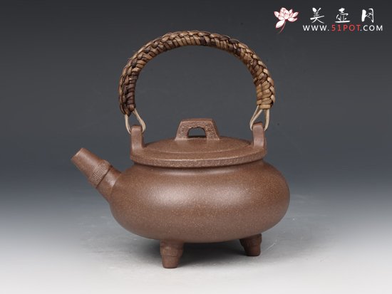 紫砂壶图片：回纹三足提梁 - 宜兴紫砂壶网