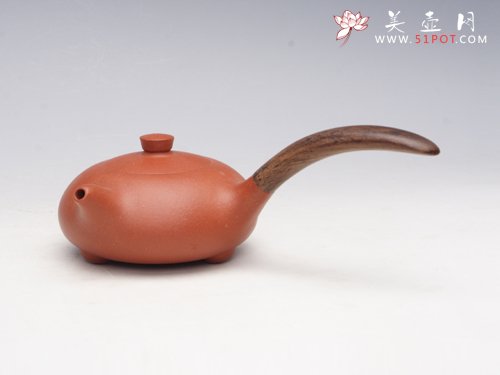 紫砂壶图片：陶与木 - 宜兴紫砂壶网