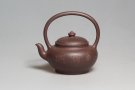 紫砂壶图片：扁灯提梁壶 - 宜兴紫砂壶网