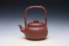 紫砂壶图片：寒梅提梁 - 宜兴紫砂壶网