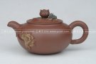 紫砂壶图片：喷水夏恋荷花壶 - 宜兴紫砂壶网