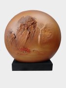 紫砂壶图片：泥绘立体山水 - 宜兴紫砂壶网