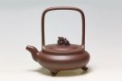 紫砂壶图片：明式提梁壶 - 宜兴紫砂壶网