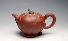 紫砂壶图片：荷花青蛙壶 - 宜兴紫砂壶网