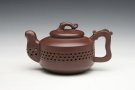 紫砂壶图片：玲珑壶 - 宜兴紫砂壶网