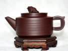 紫砂壶图片：紫茄泥  金蟾壶 - 宜兴紫砂壶网