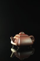 紫砂壶图片：楚汉雄风 - 宜兴紫砂壶网