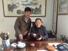 紫砂壶图片：与研究员级高级工艺美术师毛国强合影 - 宜兴紫砂壶网