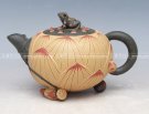 紫砂壶图片：青蛙荷叶壶 - 宜兴紫砂壶网