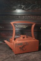 紫砂壶图片：包容提梁 - 宜兴紫砂壶网