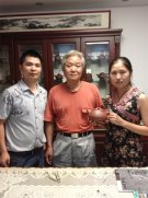 紫砂壶图片：与汤明皋老师在一起 - 宜兴紫砂壶网