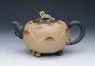 紫砂壶图片：青蛙莲心壶 - 宜兴紫砂壶网