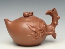 紫砂壶图片：寿桃壶 - 宜兴紫砂壶网