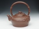 紫砂壶图片：祝寿提梁 - 宜兴紫砂壶网