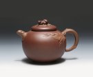 紫砂壶图片：松鼠葡萄壶 - 宜兴紫砂壶网